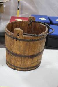 lot 896 image: Vintage 12-12 Wooden Bucket