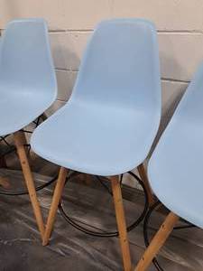 lot 563 image: 42 Blue Bar Chair