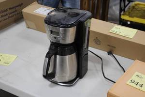 lot 943 image: Black & Decker Coffee Maker