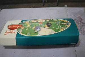 lot 974 image: Sportcraft Badmitton Set (in box)
