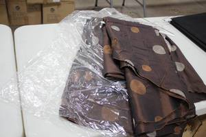 lot 1293 image: Lot of (6) 132 Brown Round Tableclothes
