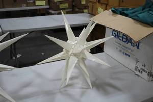 lot 1302 image: Z Gallerie Moravian Star Dcor 19x23