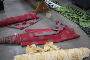 lot 1330 image: RedGray Pattern Cloth