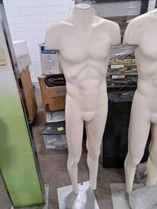 lot 520 image: 63 Male White Mannequin with Base