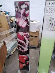 lot 527 image: Metal Display Stand