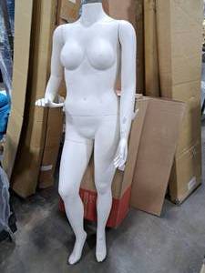 lot 518 image: 62 Female White Mannequin