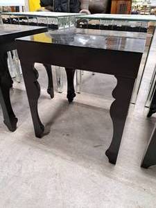 lot 490 image: 20 Black Side Table