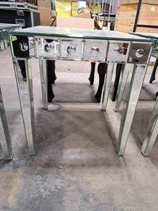 lot 486 image: 22-12 Mirrored Table