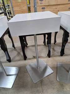 lot 500 image: 28 White Swivel Pedestal Table