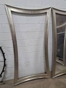 lot 477 image: Frame