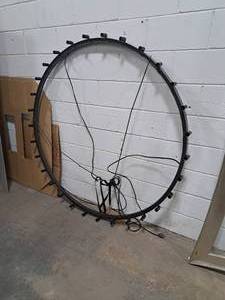 lot 478 image: 60 Chandelier