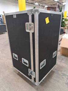 lot 504 image: Rolling Road Case