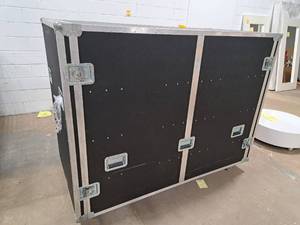lot 507 image: Rolling Road Case