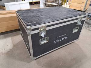 lot 506 image: Rolling Road Case