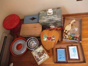 Variety of smaller sized decorative...