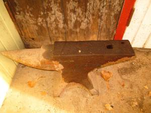 Antique Blacksmiths Anvil...