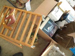 Assorted household decor and small ...