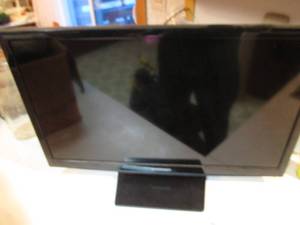 Samsung flat screen 24 TV model UN...