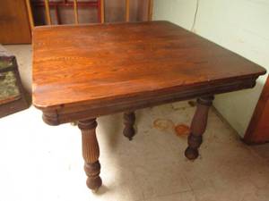 Uniquely designed wood Square top d...