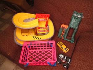 Vintage hot wheels racing ramp and ...