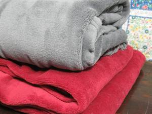 Cozelle� Set of 2 50 x 60 Microplush Decorative Throws
