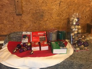 lot 129 image: Christmas lights, bulbs and tree skirt