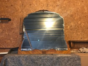 lot 139 image: Mirror