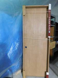 lot 7 image: single interior door