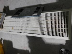 lot 17 image: Wall Furnace