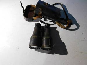 lot 20 image: Vintage binoculars
