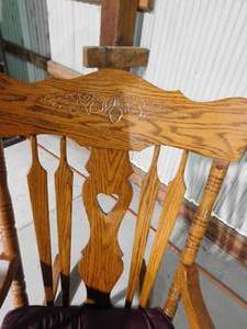lot 1 image: Rocking chair W cushions