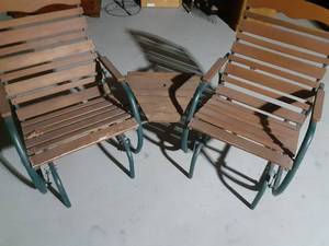 lot 9 image: Patio set
