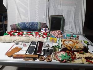 lot 93 image: Atghans,braided rug, vintage calendars and more