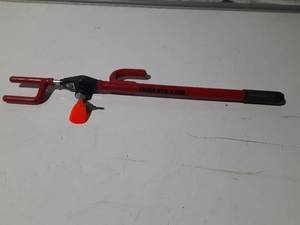 lot 96 image: Steering wheel lock bar wkey
