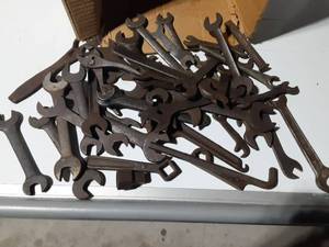 lot 227 image: Box of vintage wrenches