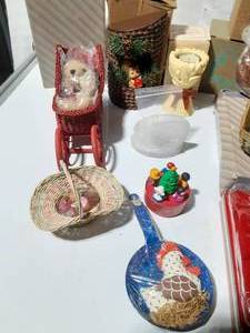 lot 268 image: Avon figurines, scarf set, belts,candles and more