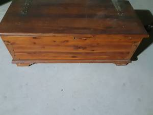 lot 151 image: Cedar chest
