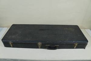 lot 11 image: Vintage Kramer Hard Shell Electric Guitar Case