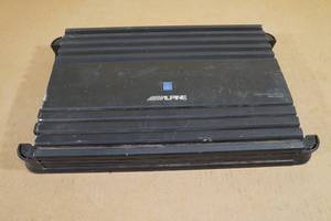 lot 31 image: Alpine V-Power MRP-M1000 1000W Mono Block Car Audio Amplifier