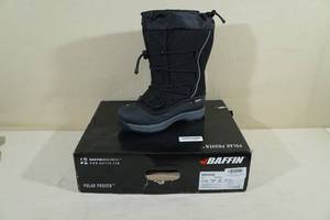 lot 45 image: Baffin Snogoose Winter Boots - Womens 9