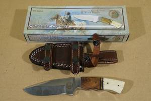 lot 80 image: Chipaway Cutlery Side Saddle Collector Knife