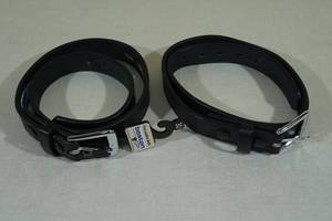 lot 223 image: 2 Boston Fine Leather Belts -Black Size 30 - Buckle Type