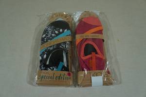 lot 226 image: 2 Pairs Womens Fitkicks -Small