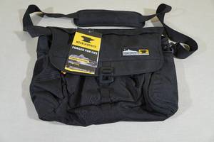 lot 228 image: Mountainsmith Adventure Office Bag - Small