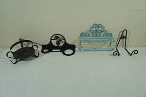 lot 264 image: Assorted Wall Hangers with Candle Holder
