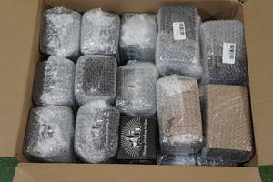 lot 276 image: 30 Novelty Drinking Glasses -All Non-Political