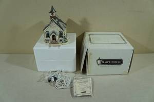 lot 287 image: Hawthorne Angels Duet Lighted Christmas House