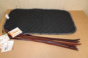 lot 137 image: Classic Equine Quilted Standing Wrap with Cashel Clip and Dee Strings