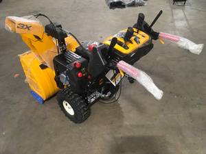 Cub Cadet 3X 26 Snow Blower  in working condition, Customer return, Review all pictures