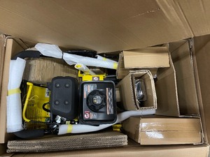 lot 14 image: Lawn Edger 9Antivibration Rust Resistant 4Stroke Walk Behind Carbon Steel Blade Open box customer Return